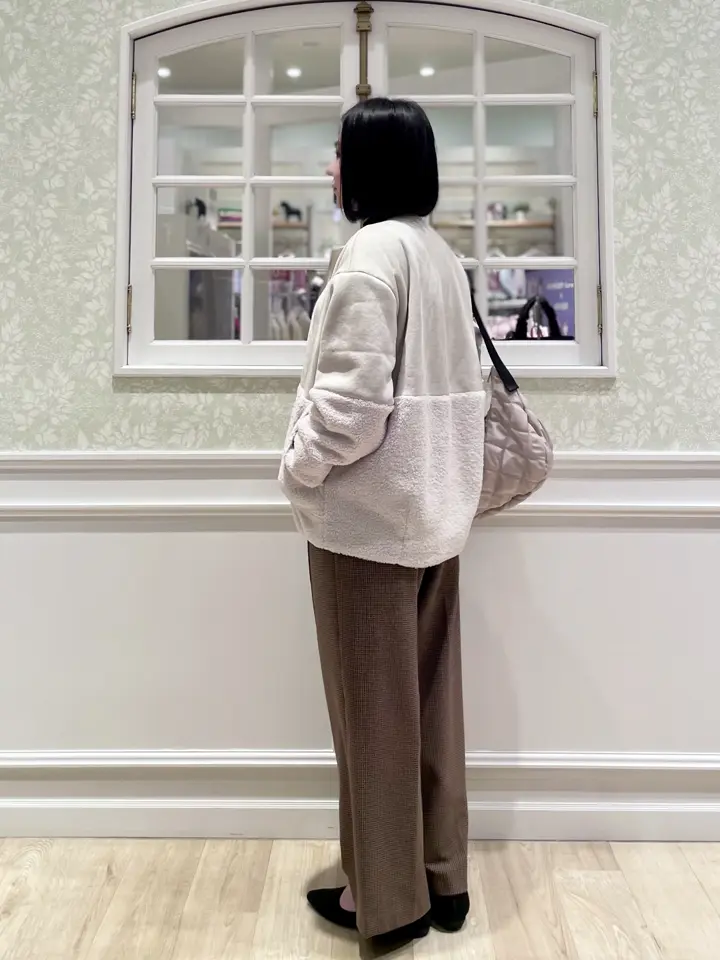 ANY MIKA コーディネート画像