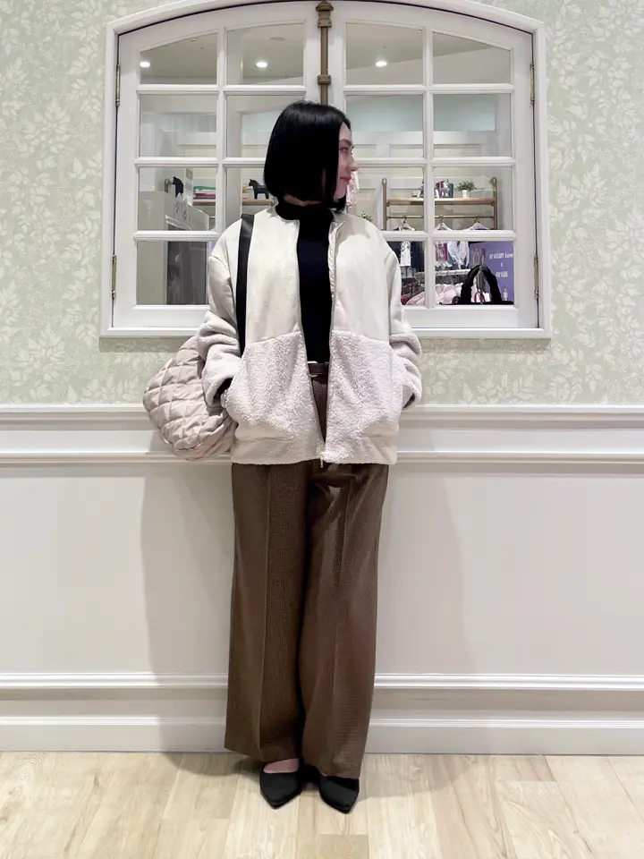 ANY MIKA コーディネート画像