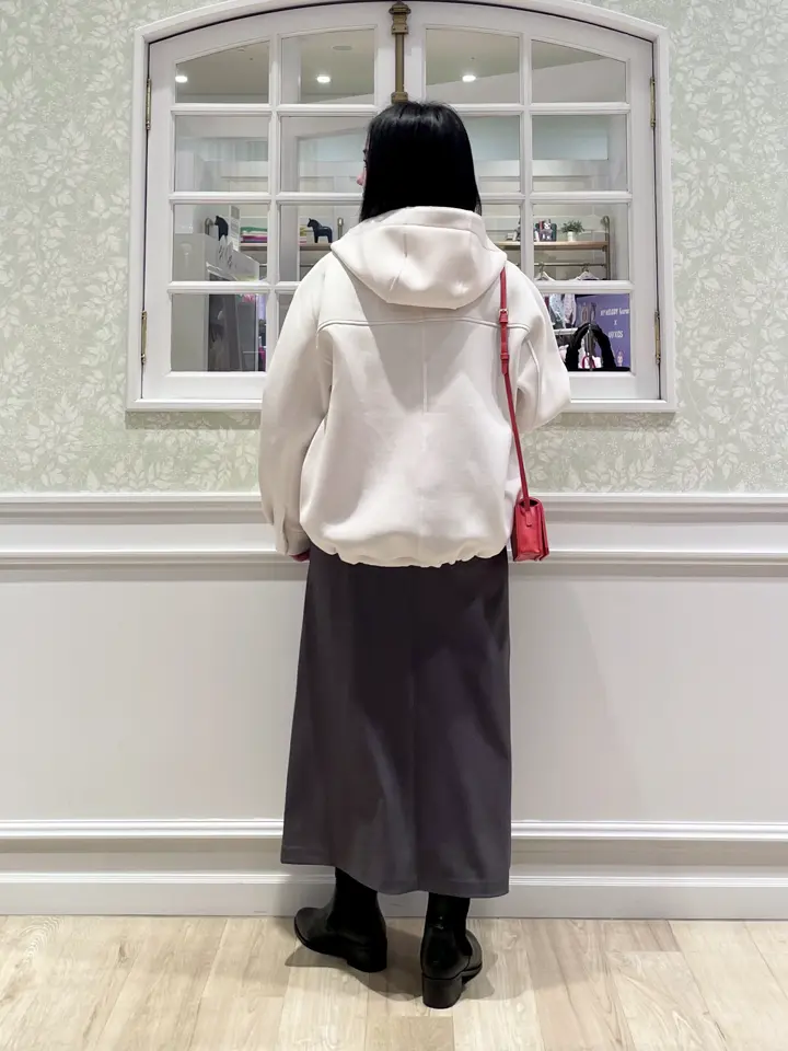 ANY MIKA コーディネート画像