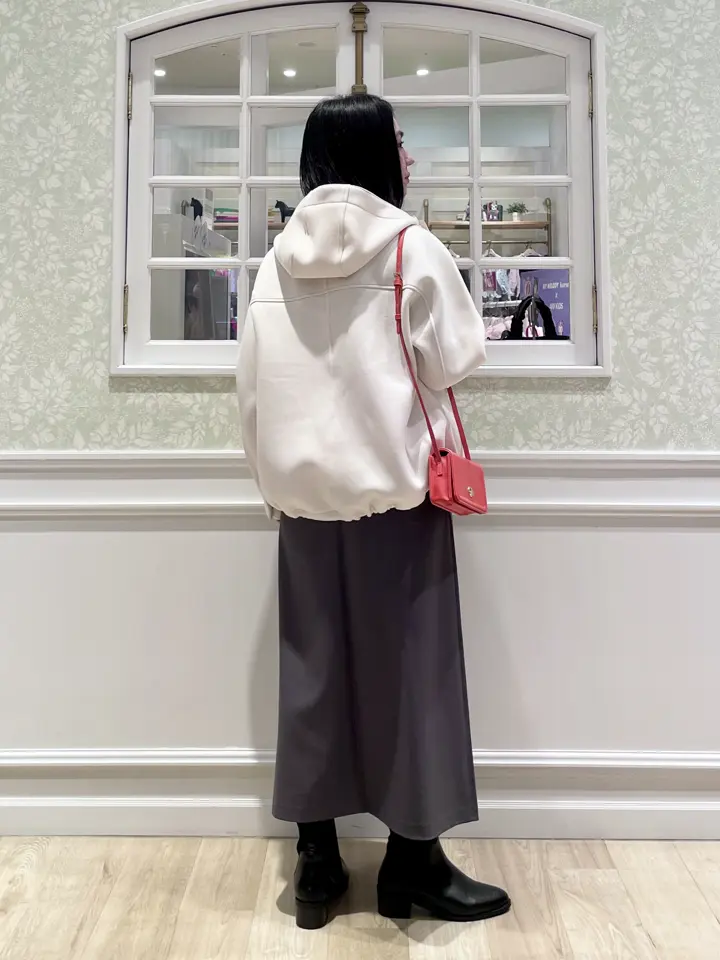 ANY MIKA コーディネート画像