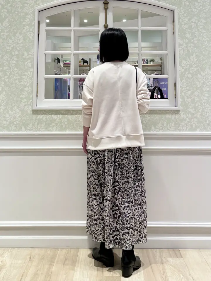 ANY MIKA コーディネート画像