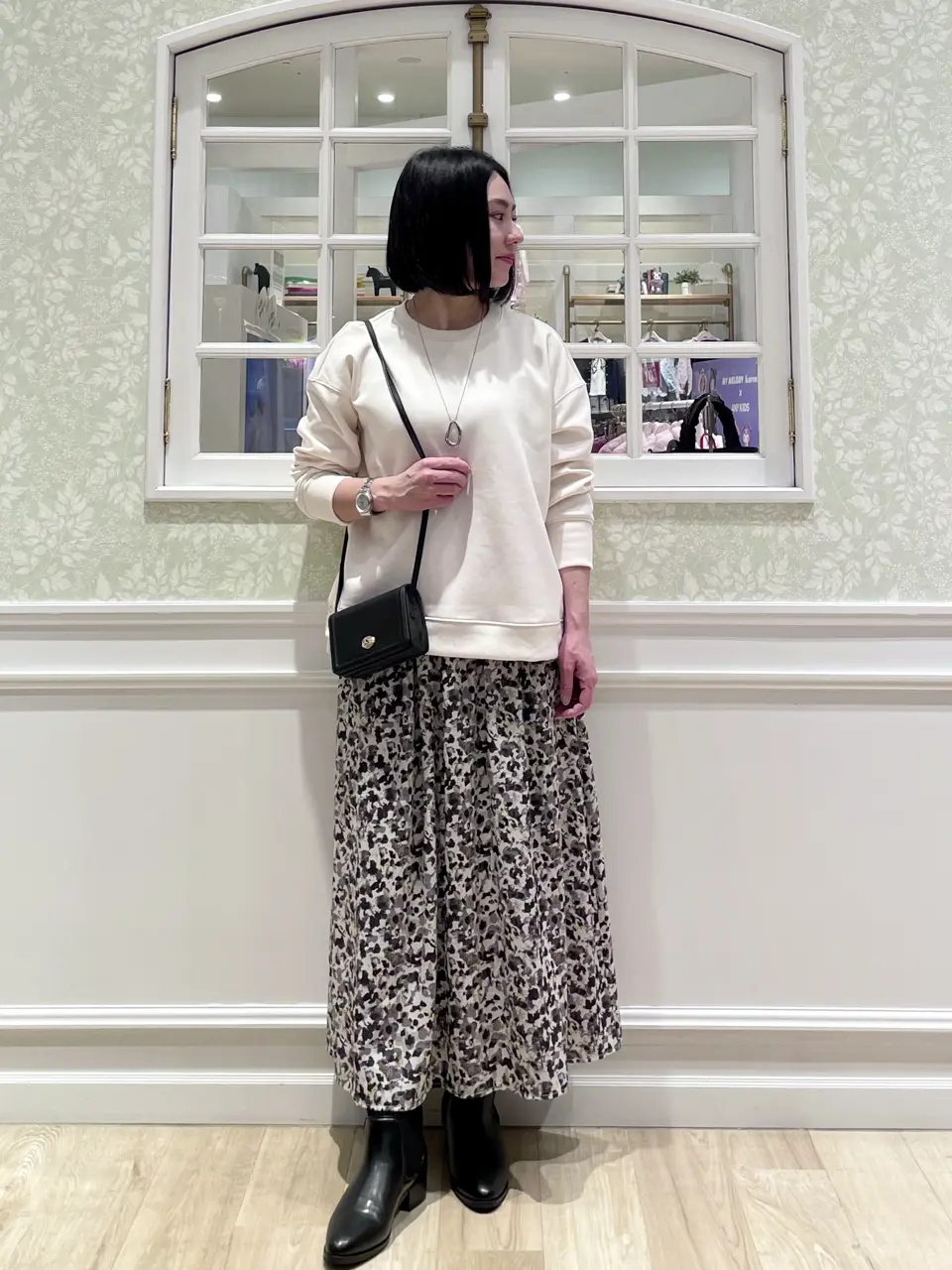 ANY MIKA コーディネート画像