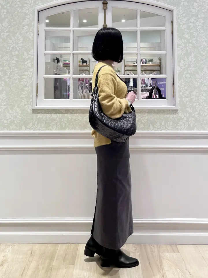 ANY MIKA コーディネート画像