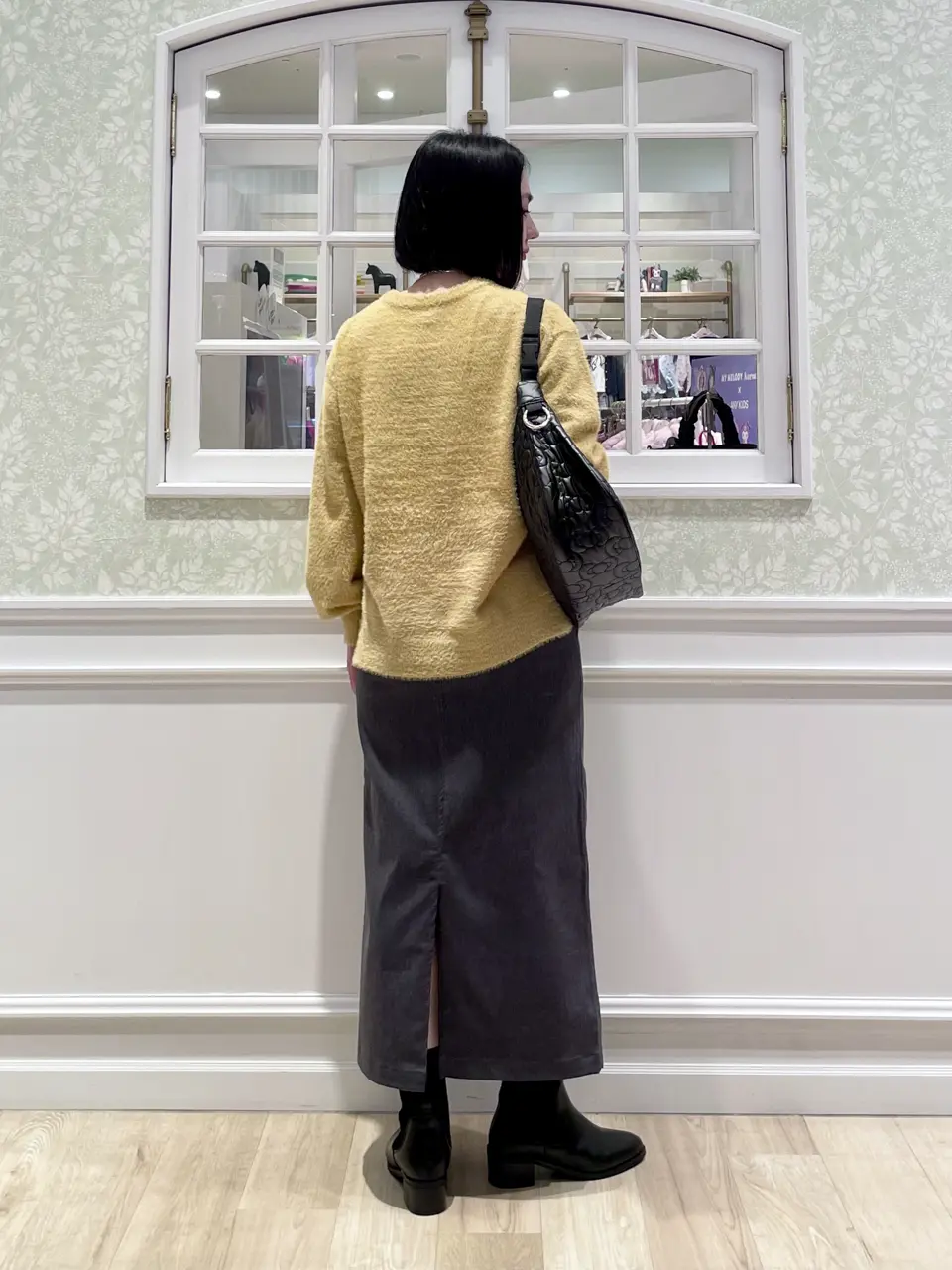 ANY MIKA コーディネート画像