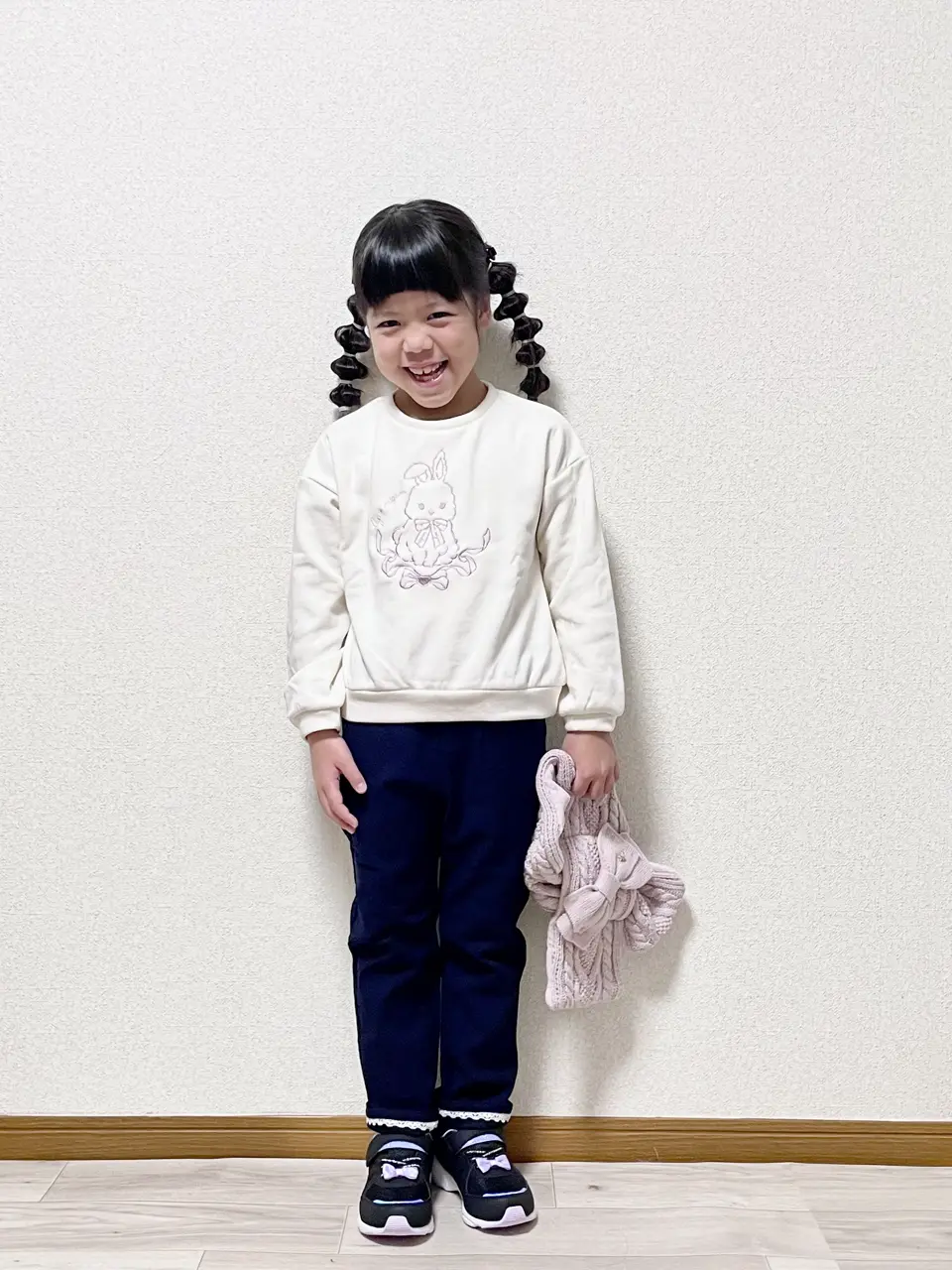 ANY MIKA コーディネート画像