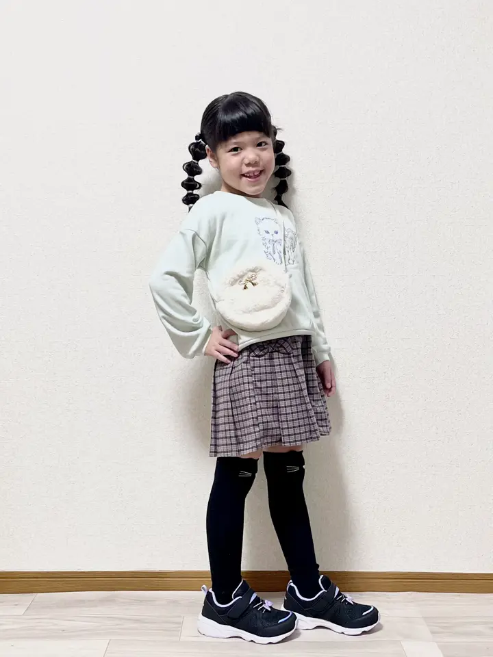 ANY MIKA コーディネート画像