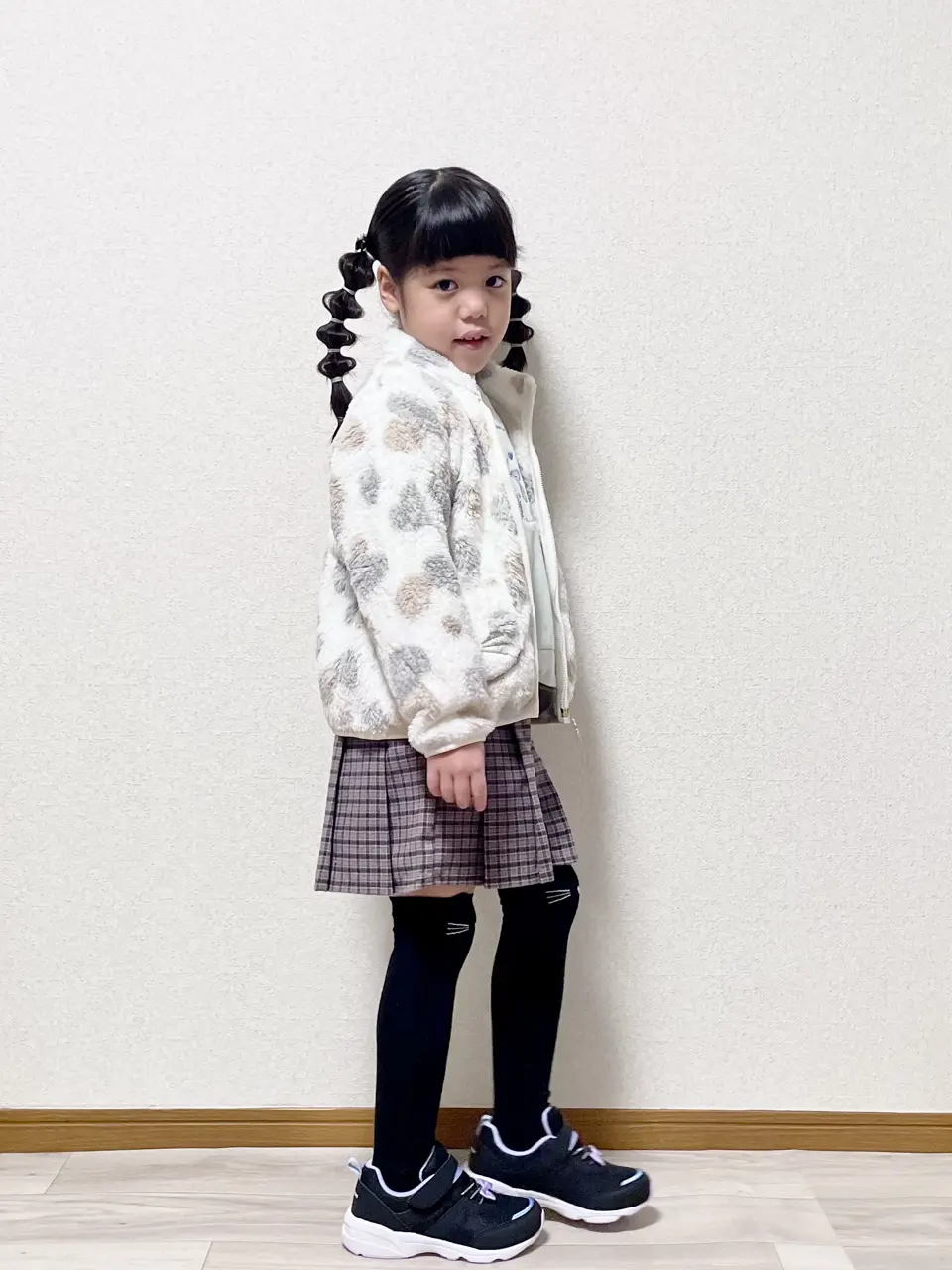 ANY MIKA コーディネート画像