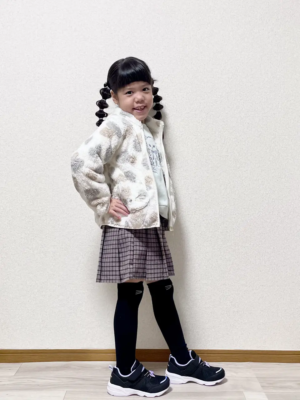 ANY MIKA コーディネート画像