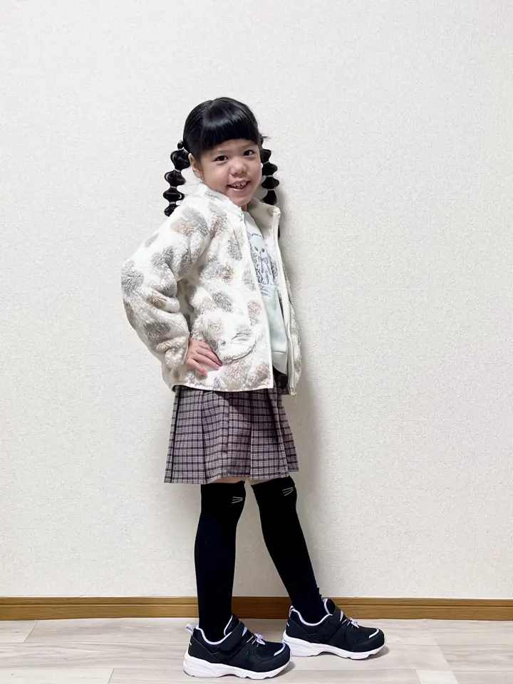 ANY MIKA コーディネート画像