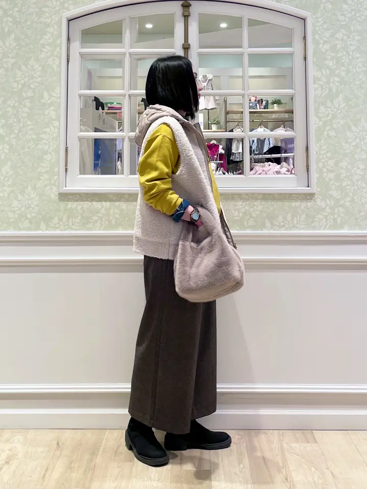 ANY MIKA コーディネート画像