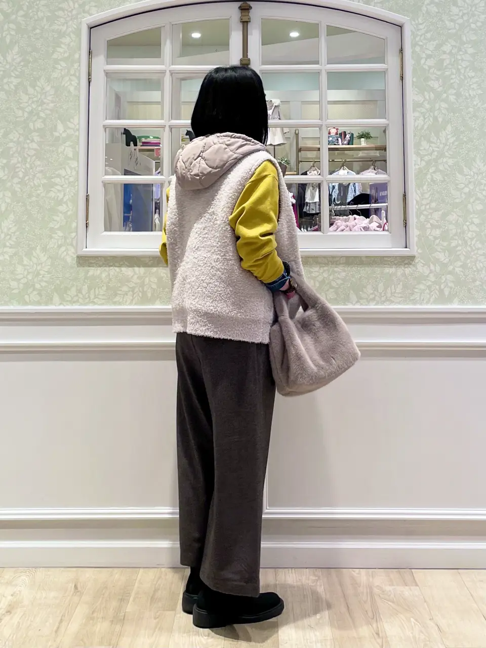 ANY MIKA コーディネート画像