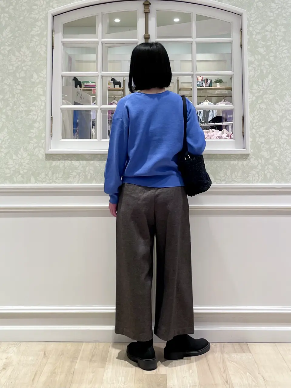 ANY MIKA コーディネート画像