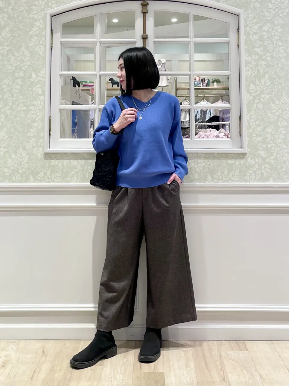 ANY MIKA コーディネート画像