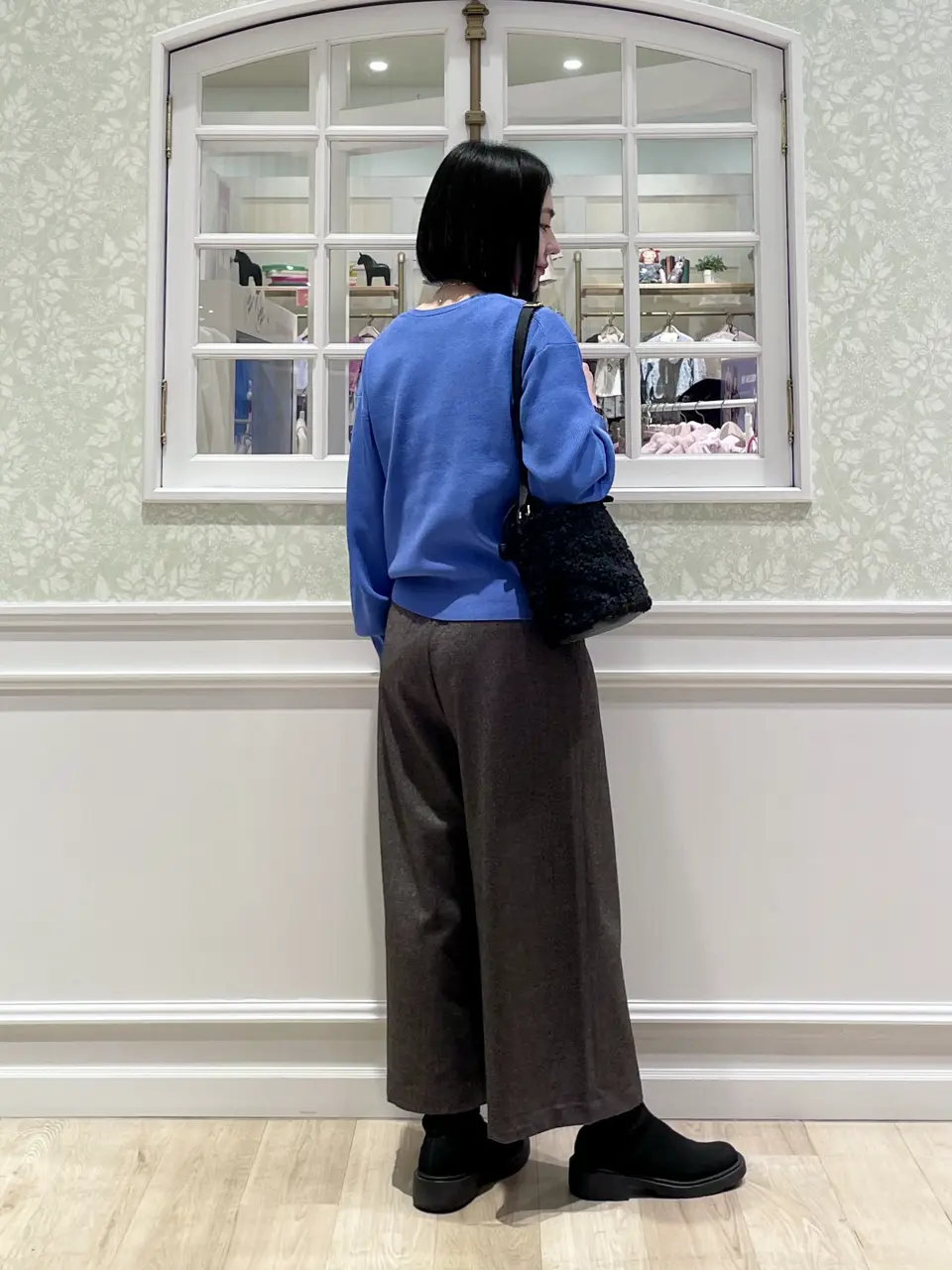 ANY MIKA コーディネート画像