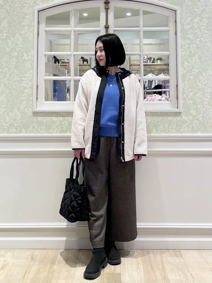 ANY MIKA コーディネート画像