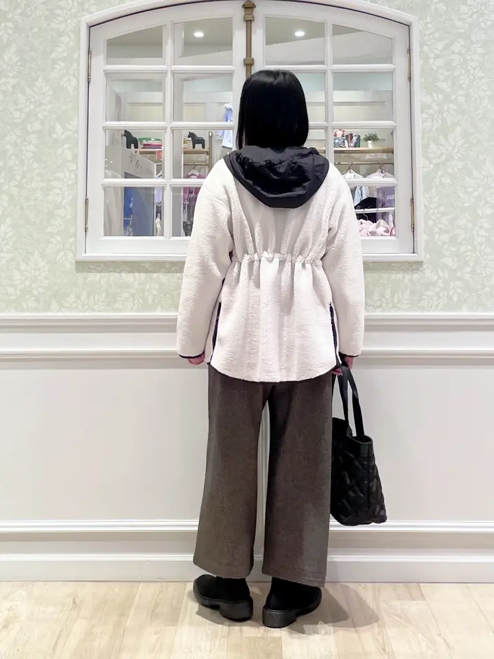 ANY MIKA コーディネート画像