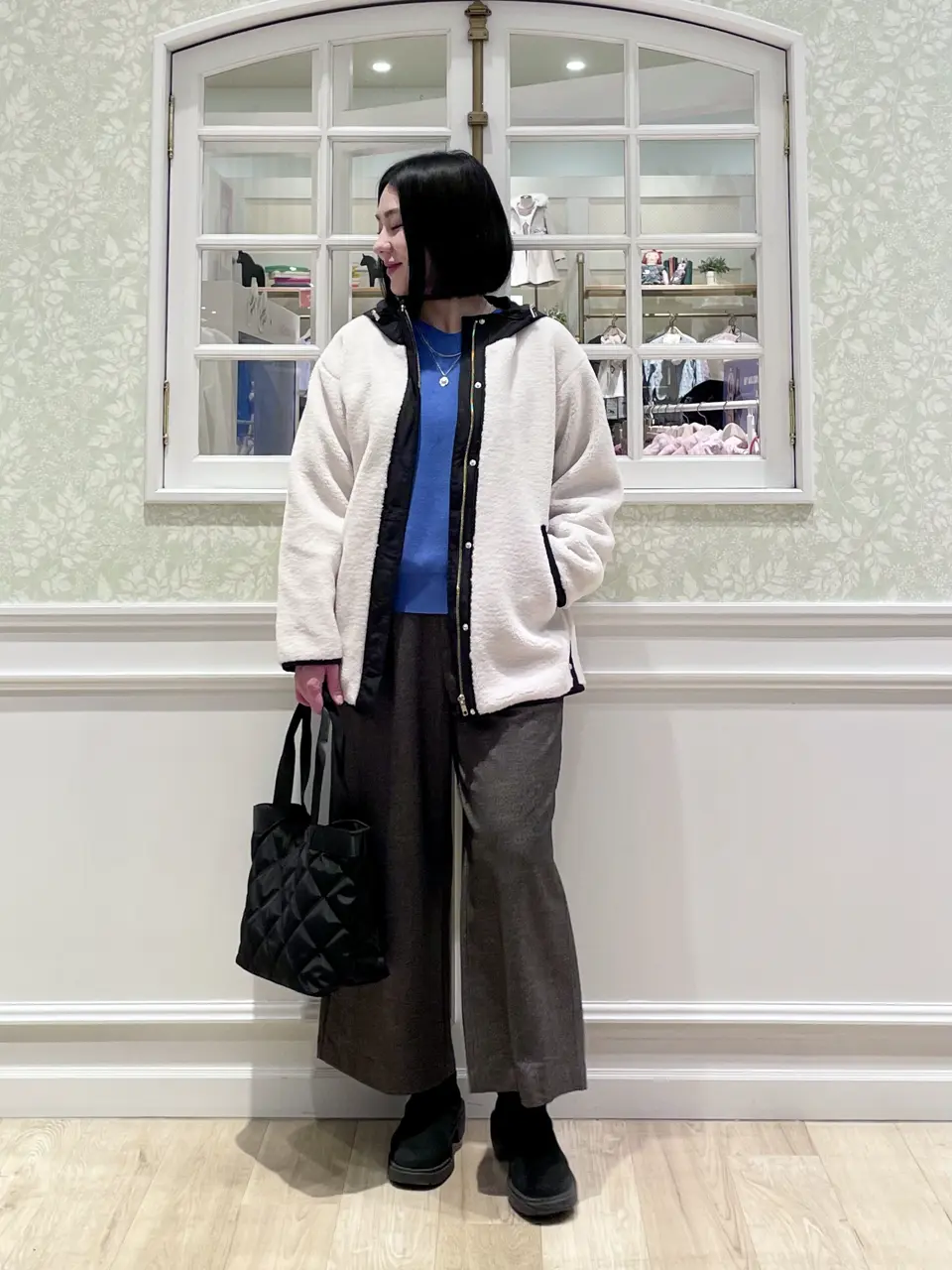 ANY MIKA コーディネート画像