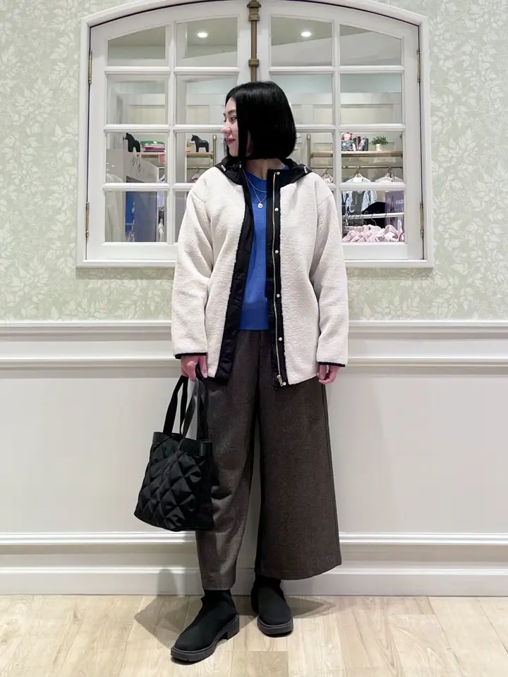 ANY MIKA コーディネート画像