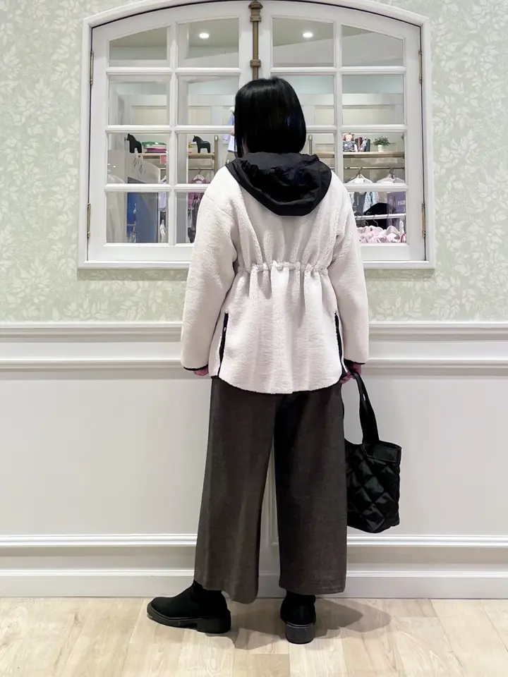 ANY MIKA コーディネート画像