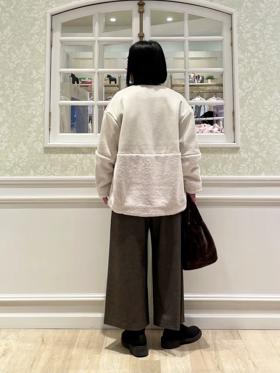 ANY MIKA コーディネート画像