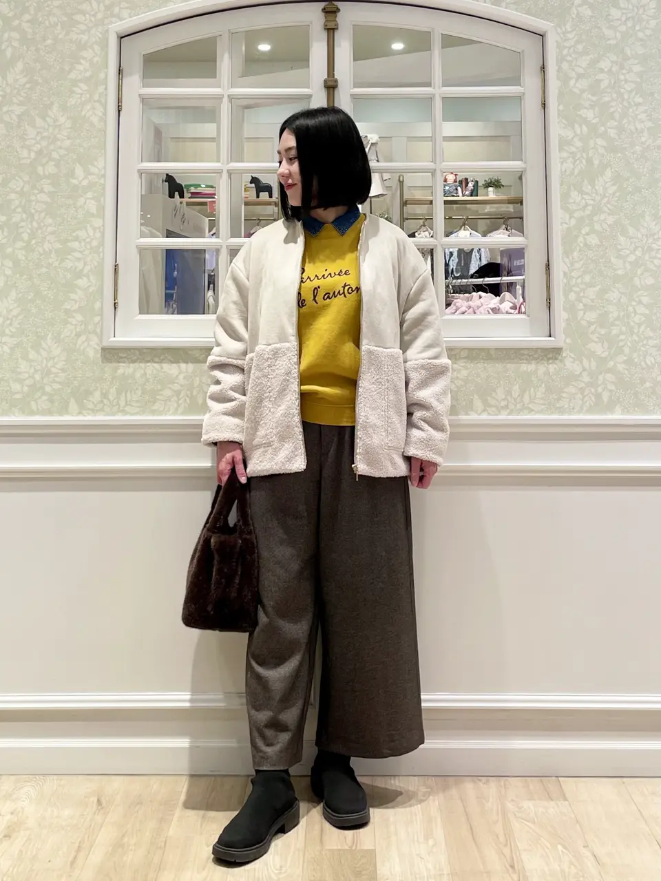 ANY MIKA コーディネート画像