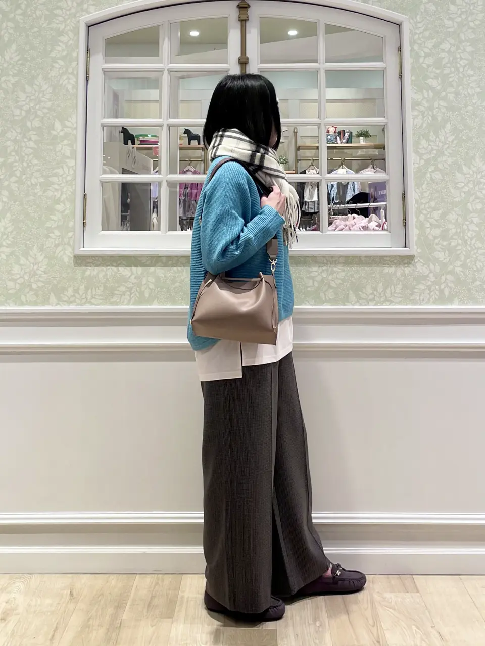 ANY MIKA コーディネート画像