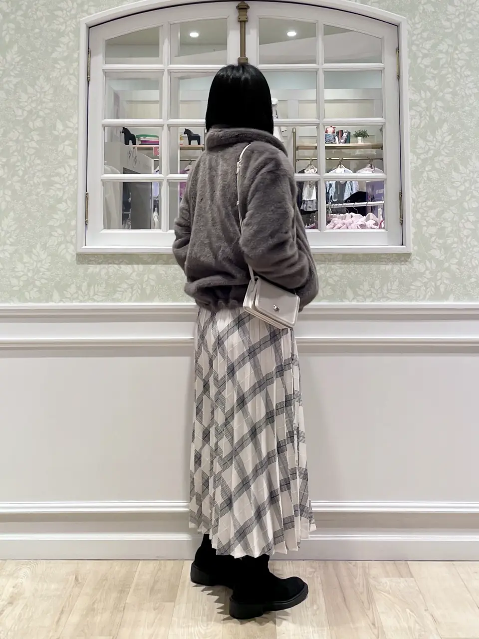 ANY MIKA コーディネート画像