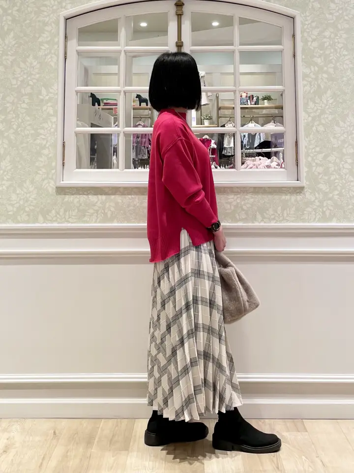 ANY MIKA コーディネート画像