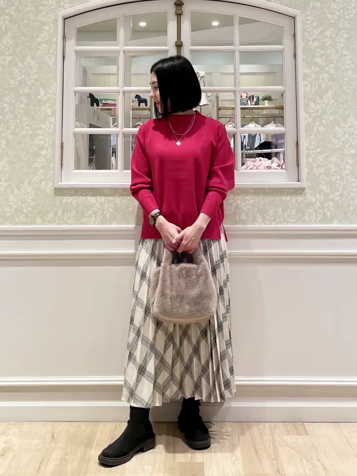 ANY MIKA コーディネート画像