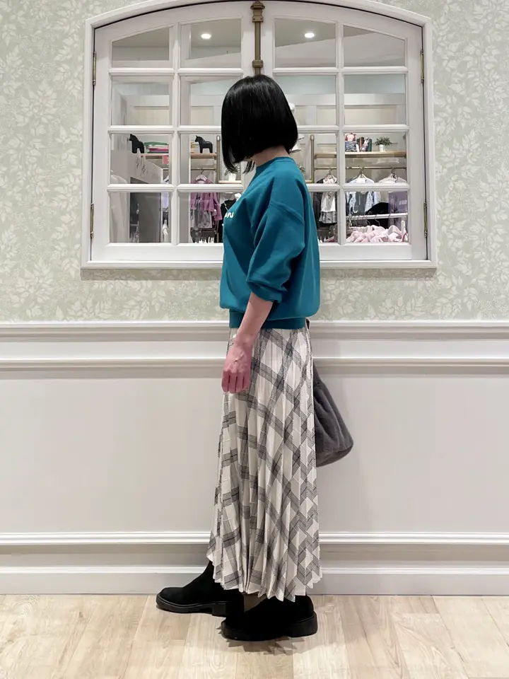 ANY MIKA コーディネート画像