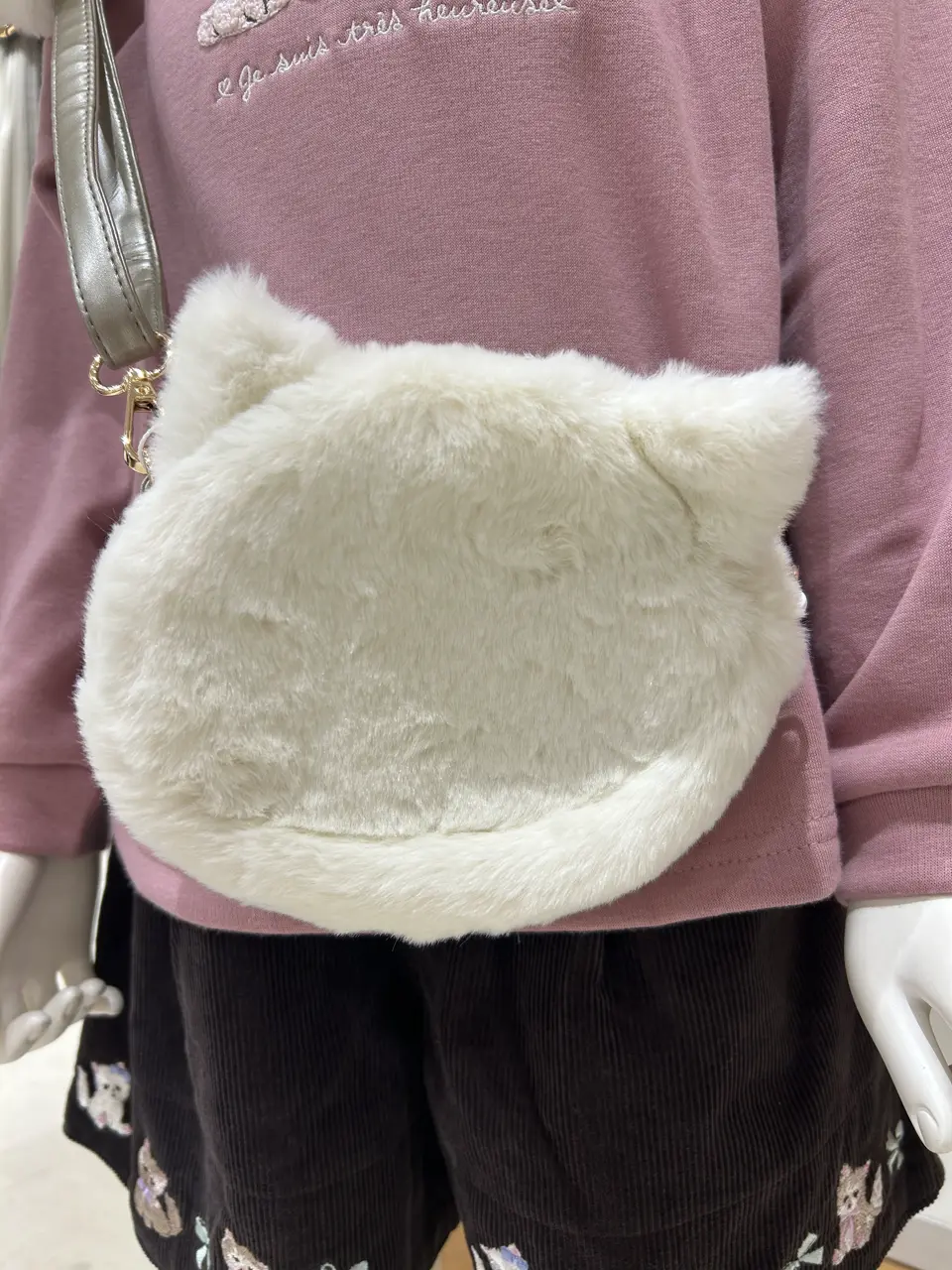 ANY 岡田 コーディネート画像