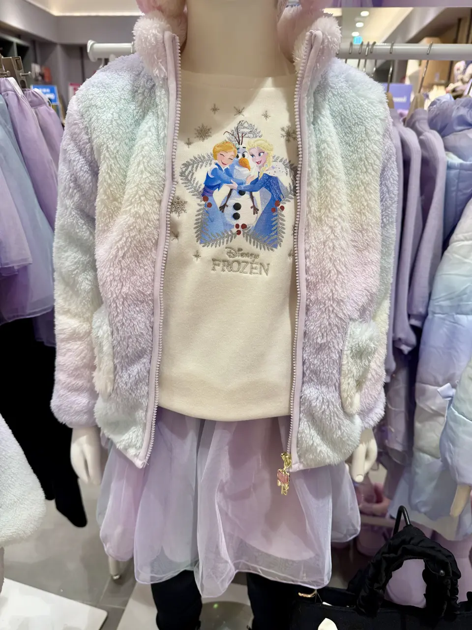 ANY 金井 コーディネート画像