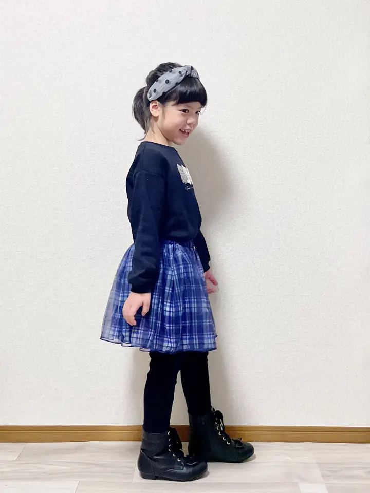 ANY MIKA コーディネート画像