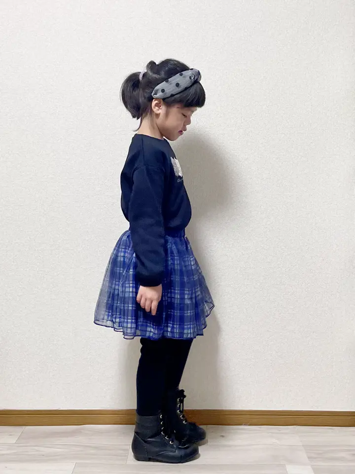 ANY MIKA コーディネート画像