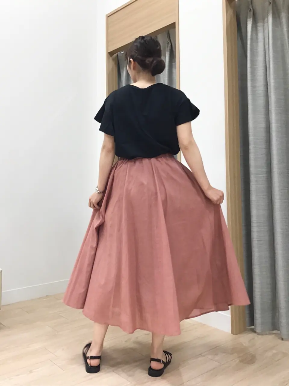 ANY 鈴木 コーディネート画像