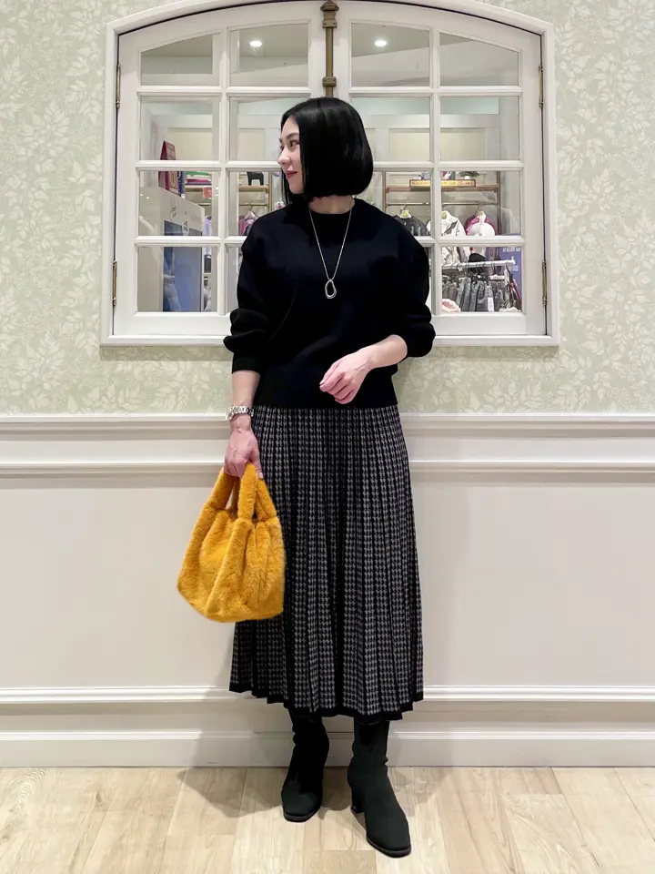 ANY MIKA コーディネート画像