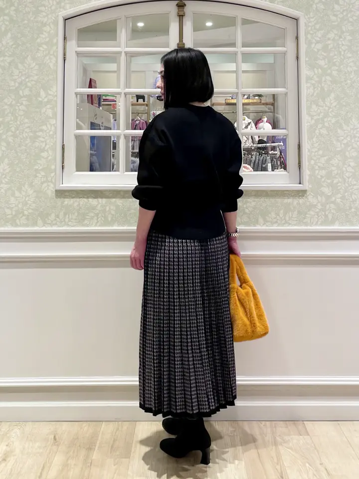 ANY MIKA コーディネート画像