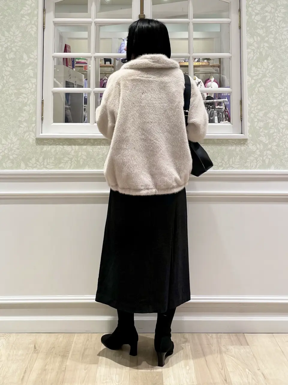 ANY MIKA コーディネート画像