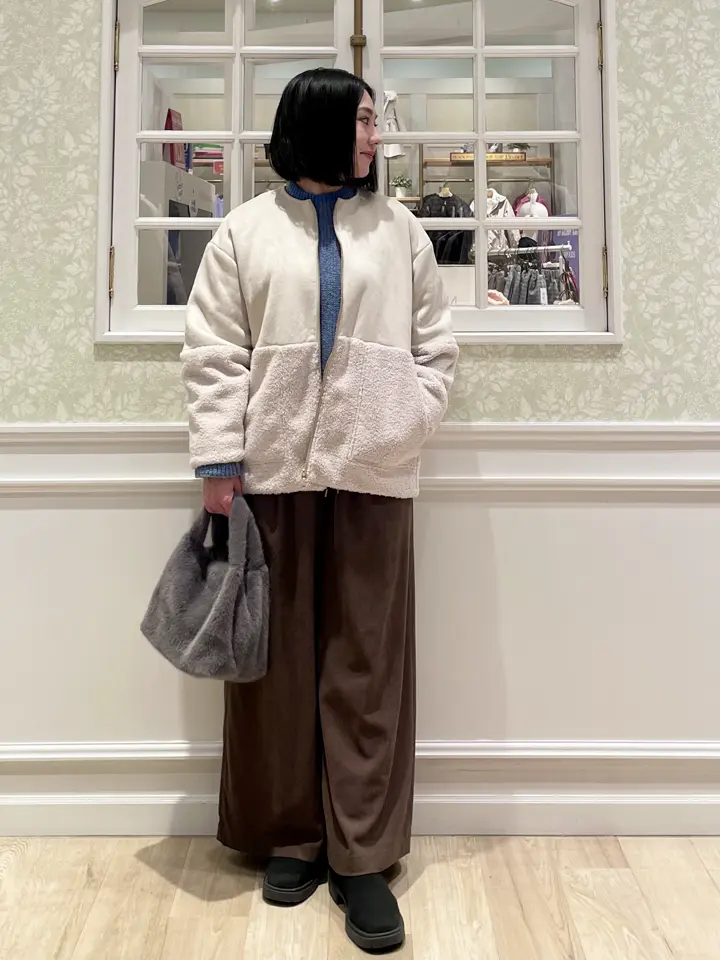 ANY MIKA コーディネート画像