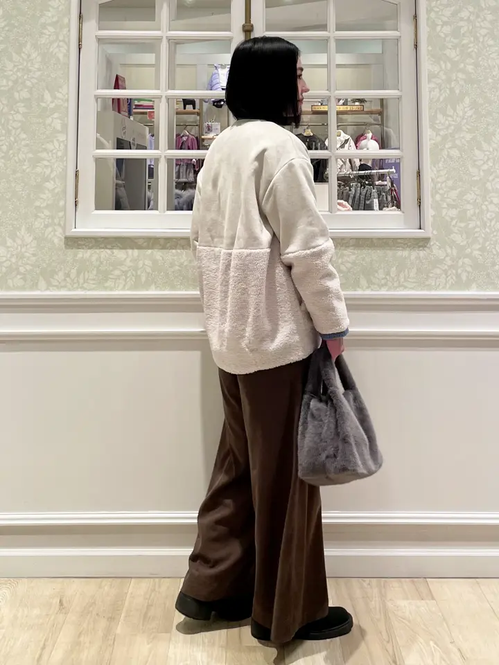 ANY MIKA コーディネート画像