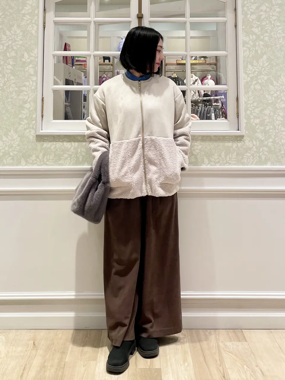 ANY MIKA コーディネート画像