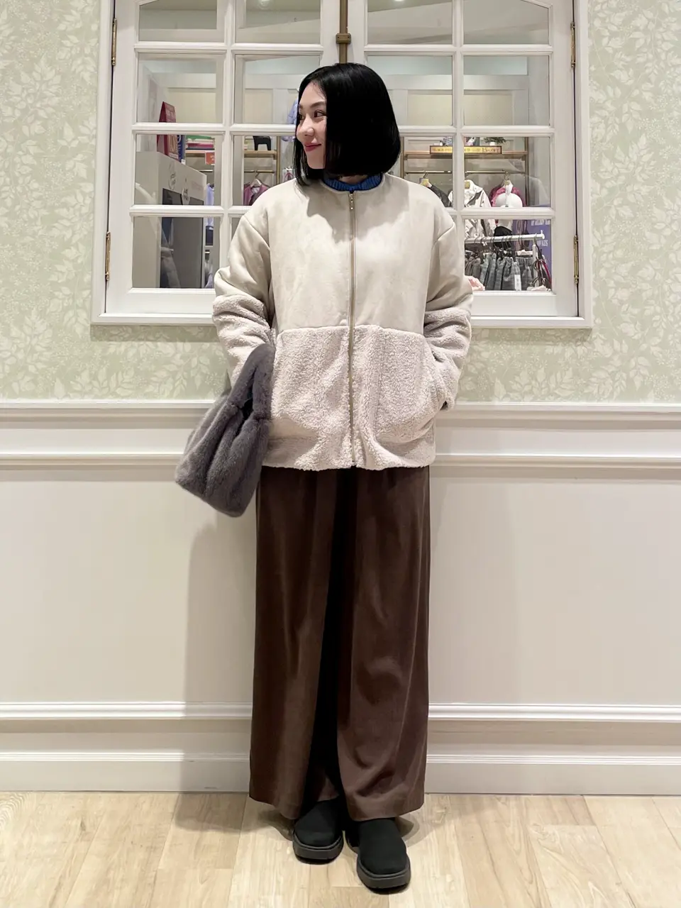 ANY MIKA コーディネート画像