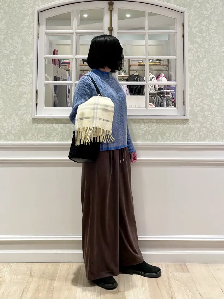 ANY MIKA コーディネート画像