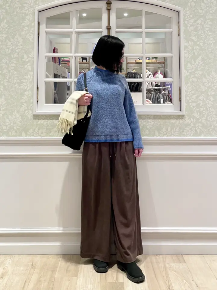 ANY MIKA コーディネート画像