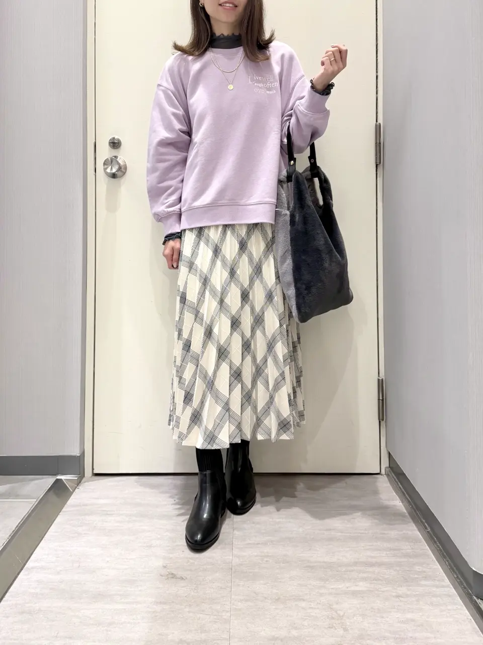 ANY 金井 コーディネート画像