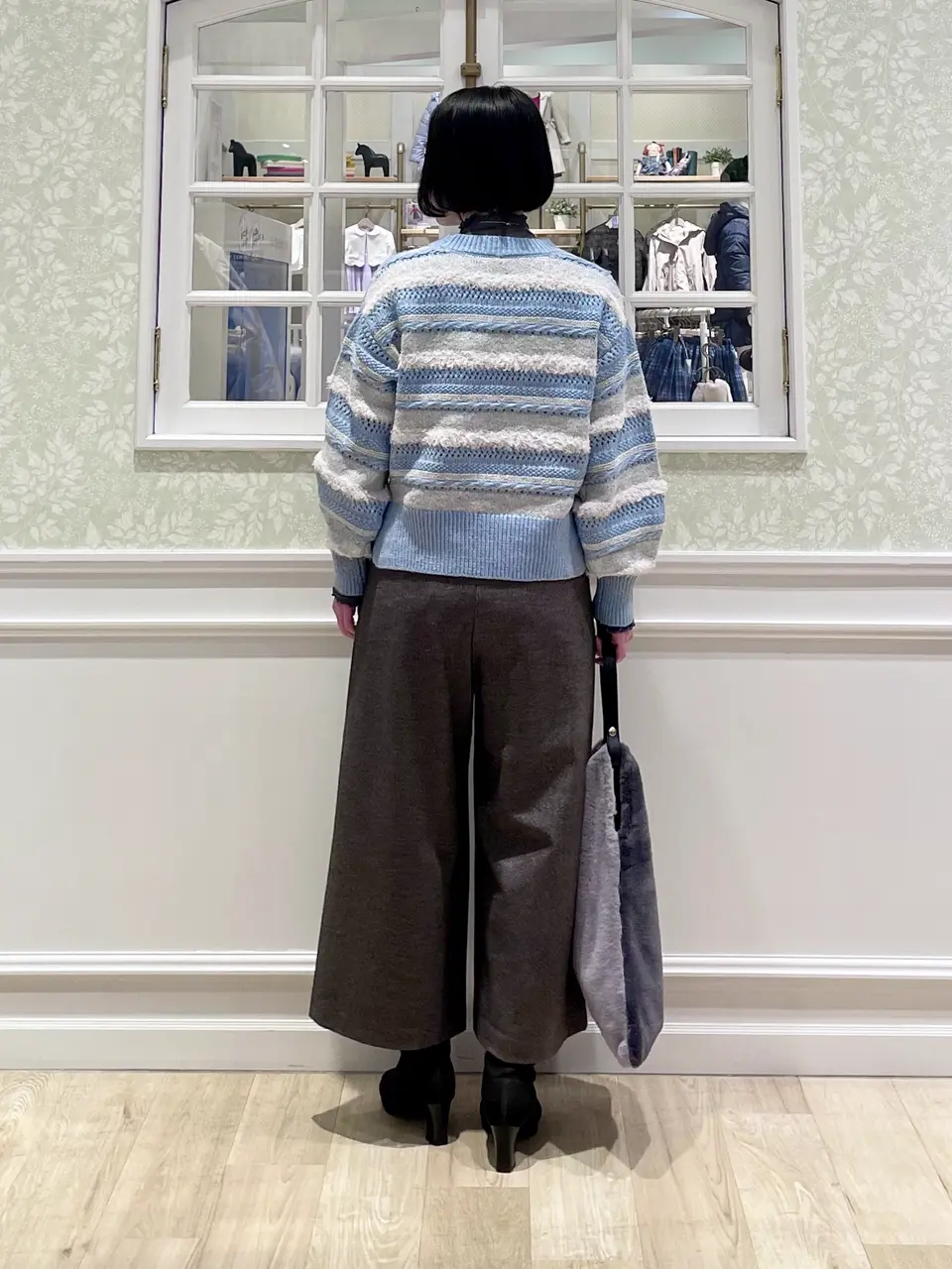 ANY MIKA コーディネート画像