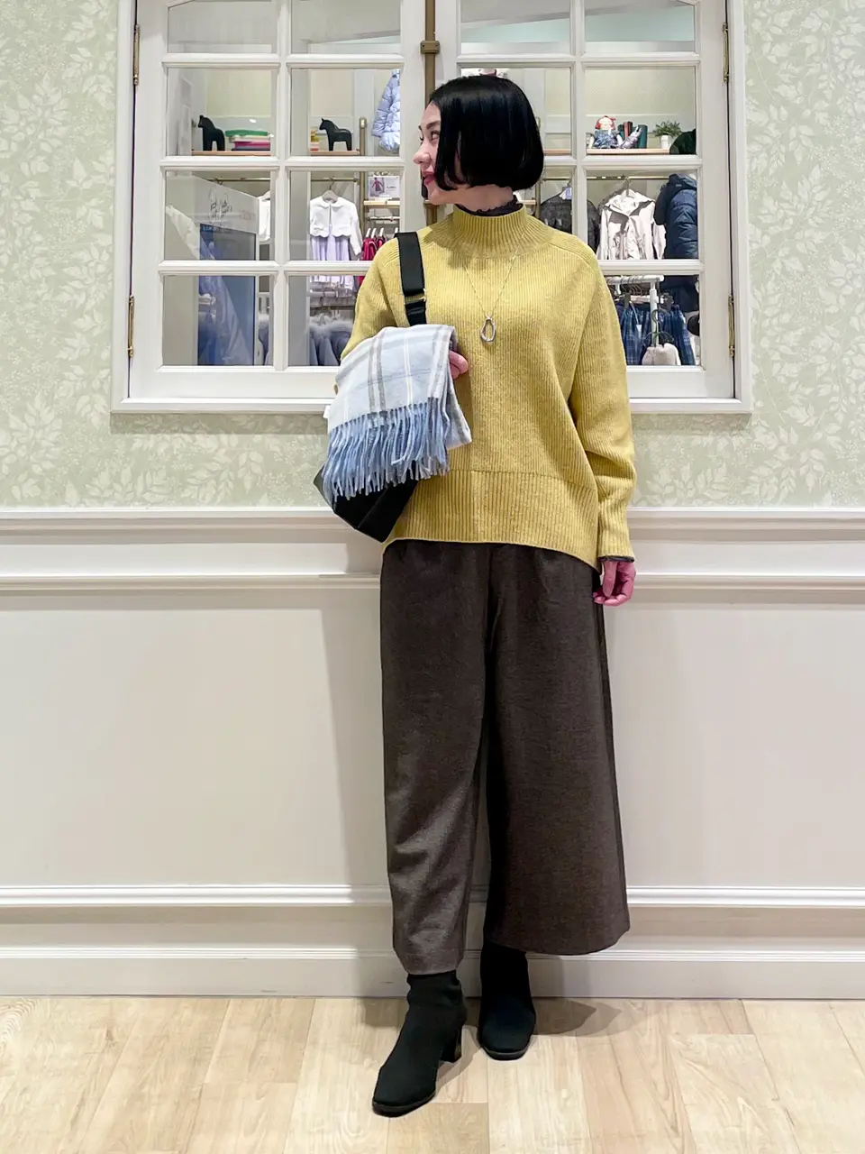 ANY MIKA コーディネート画像