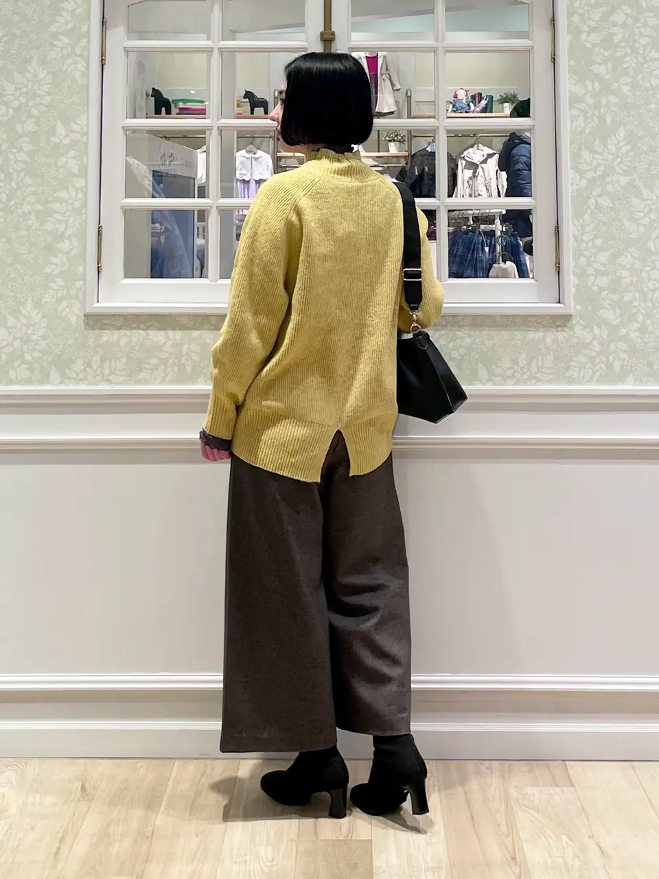 ANY MIKA コーディネート画像