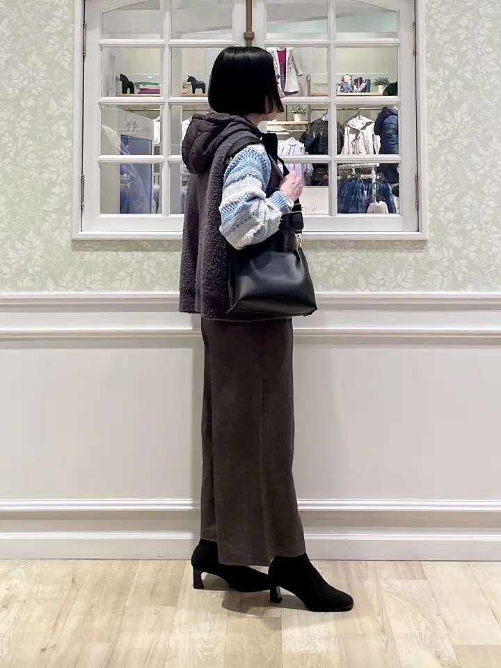 ANY MIKA コーディネート画像