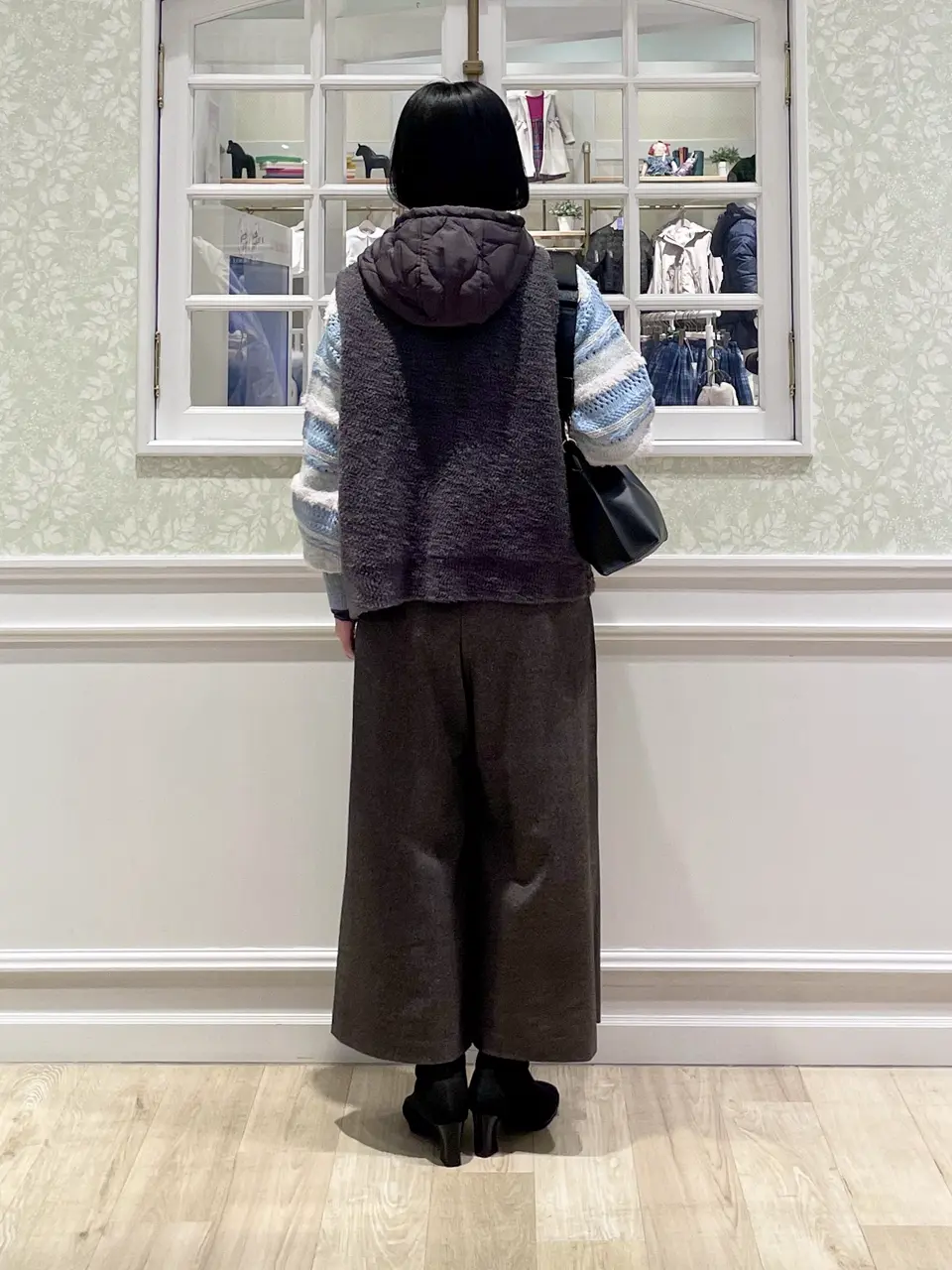 ANY MIKA コーディネート画像